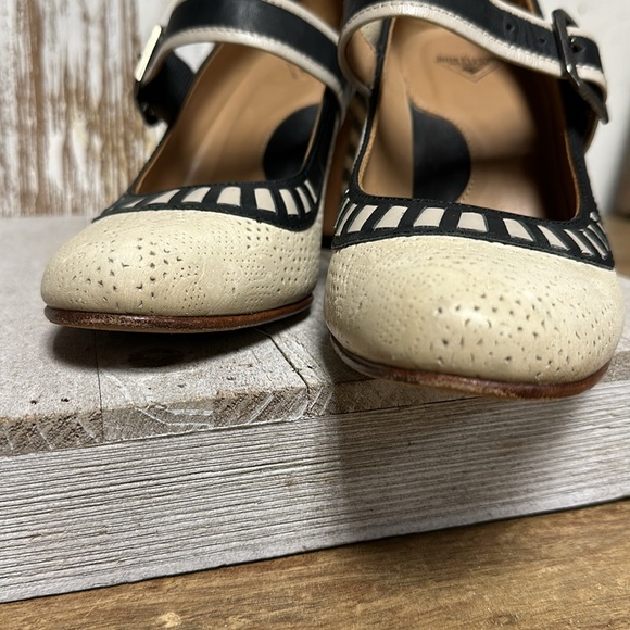 John Fluevog Mary Jane miracles resurrection buckled cream black leather heels - Picture 5 of 10